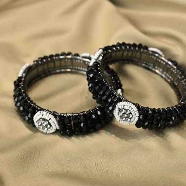 Black Beaded Pearl Bangles