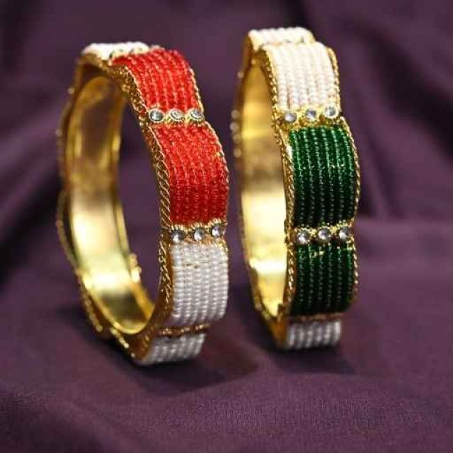 Red-Green Pearl Bangles
