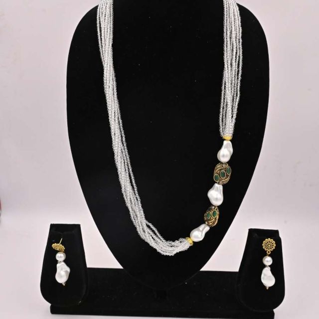 White Pearl Green Kundan Necklace Set